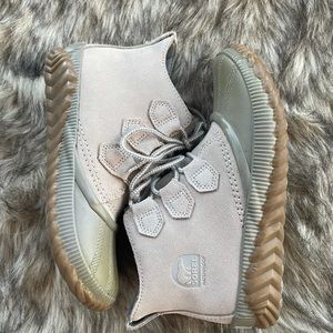 NWOT Sorel duck boots